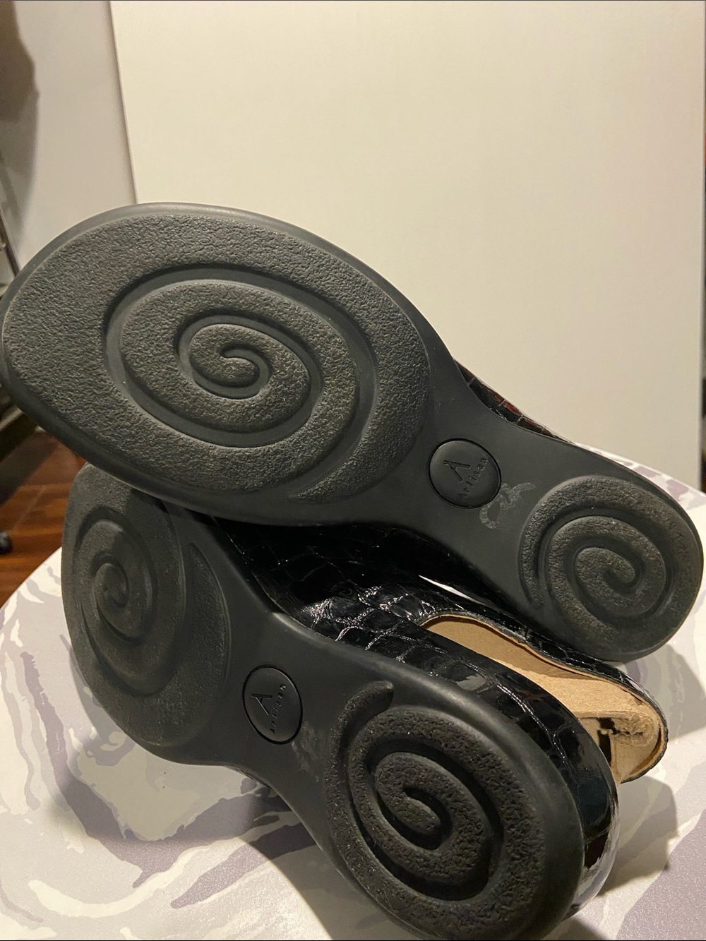 Clarks Artisan Black Patent Croc Leather Comfort Sandals Women’s 9 XW Extra Wide - Picture 5 of 6